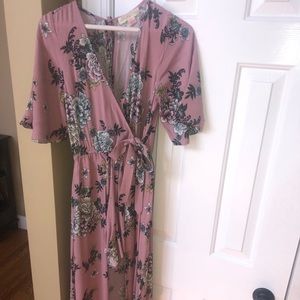 SHORTS MAXI DRESS! FLORAL!! WORN ONCE!